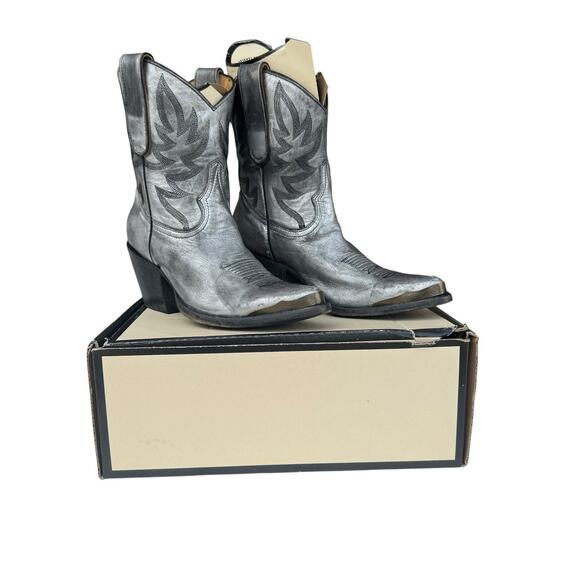 Idyllwind Fueled by Miranda Lambert Shoes - Idyllwind by Miranda Lambert Silver Western Cowboy Boots Size 6M BIWFA20L30